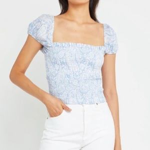 Smocked puff sleeve patterned shirt